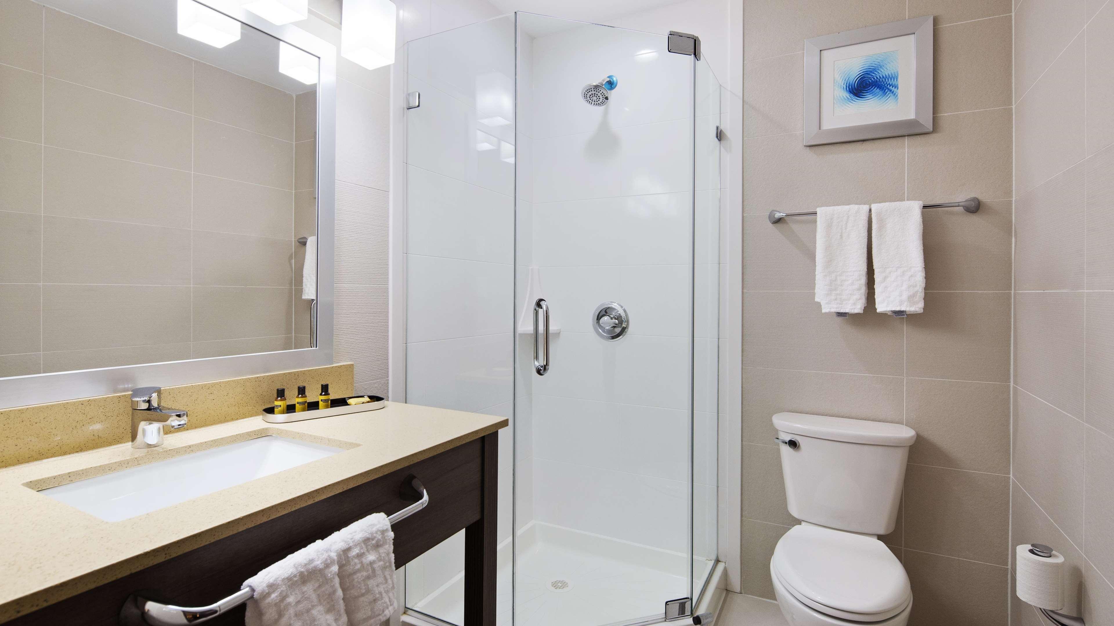 Best Western Plus Stadium Inn Ню Йорк Екстериор снимка