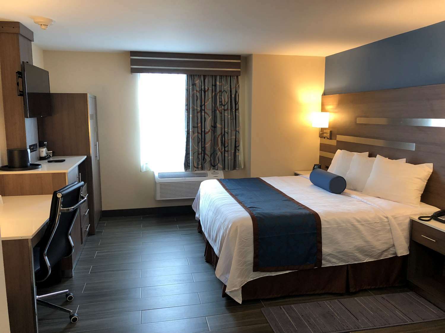 Best Western Plus Stadium Inn Ню Йорк Екстериор снимка